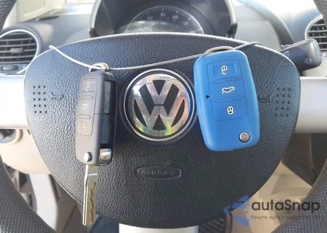 2006 Volkswagen New Beetle 2.5 from USA, damaged, VIN 3VWRW31C46M408794